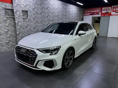 Audi A3 2022 — фото 1