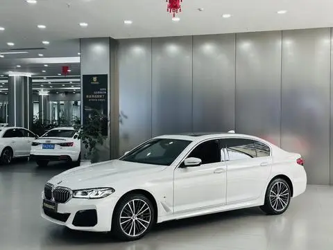 BMW 5 Series 2022 — фото 1