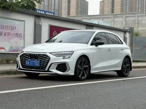 Audi A3 2022 — фото 1