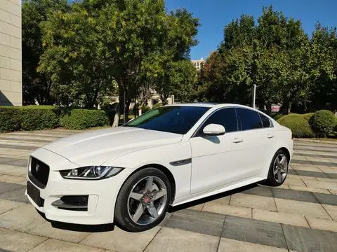 Jaguar XE 2017