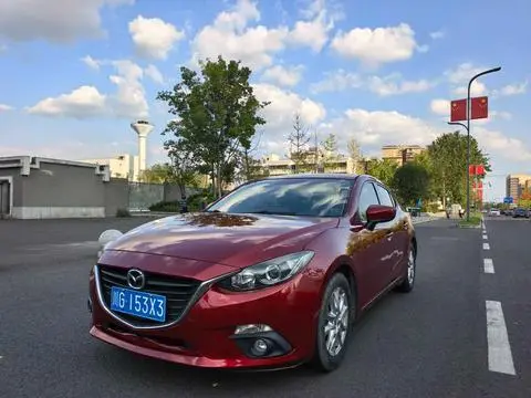 Mazda 3 Axela 2016 — фото 1