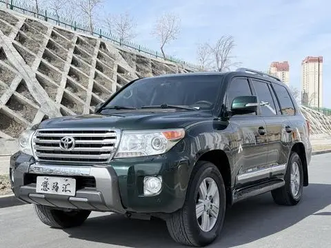 Toyota 兰德酷路泽 2012