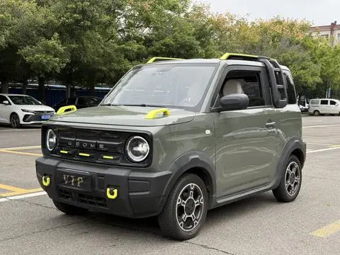 Geely 熊猫 2025 — фото 1