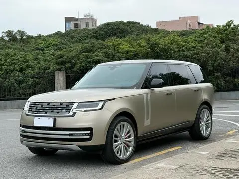 Land Rover 揽胜 2023 — фото 1