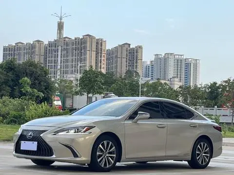 Lexus ES 2018
