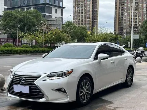 Lexus ES 2015