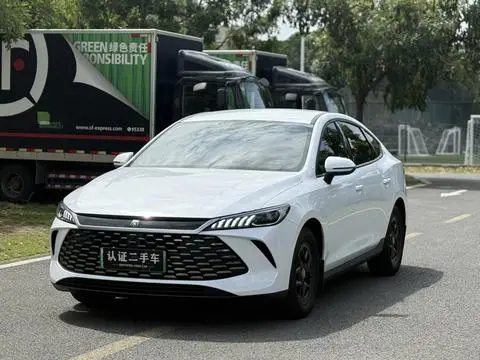 BYD 秦PLUS DM 2025 — фото 1