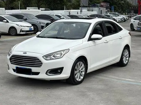 Ford Escort 2015 — фото 1