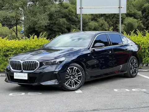 BMW 5 Series 2025