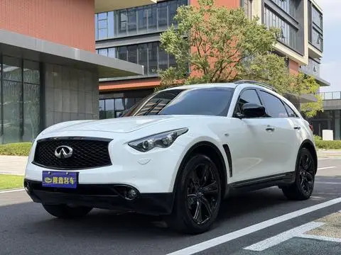Infiniti QX70 2015