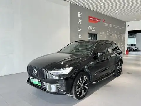 Volvo XC60 PHEV 2023 — фото 1