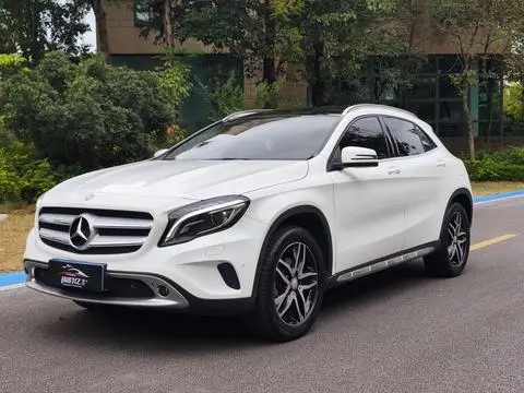 Mercedes-Benz GLA 2016