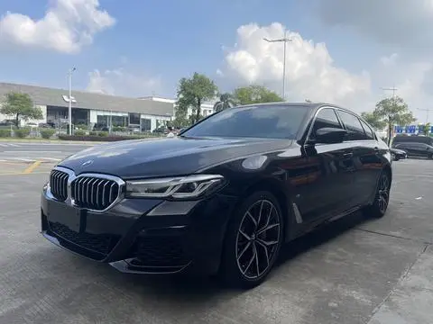 BMW 5 Series 2023 — фото 1