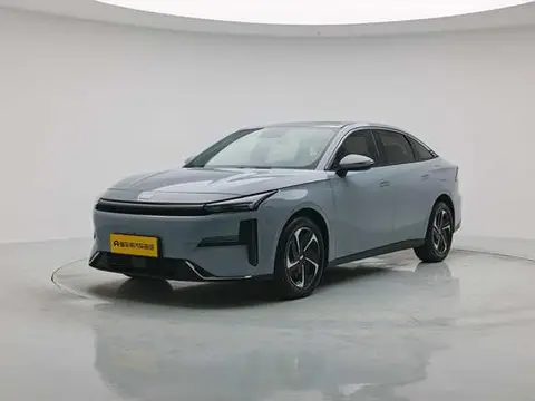 Geely L6 2023