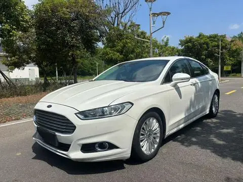 Ford Mondeo 2013 — фото 1