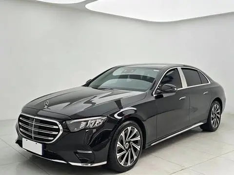 Mercedes-Benz E-Class 2025 — фото 1