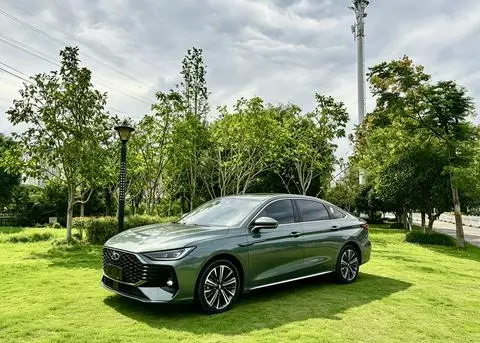 Chery Arrizo 8 PRO 2025