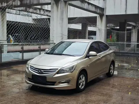 Hyundai 瑞纳 2014