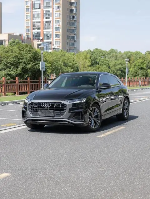 Audi Q8 2023