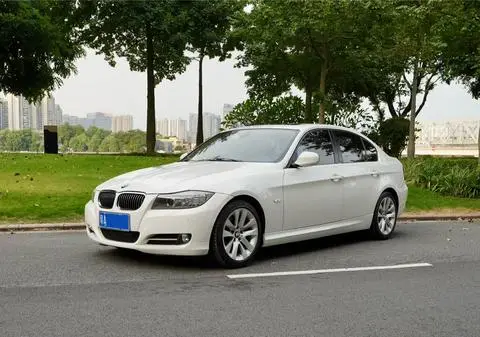 BMW 3 Series 2012 — фото 1