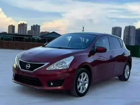 Nissan 骐达TIIDA 2011 — фото 1