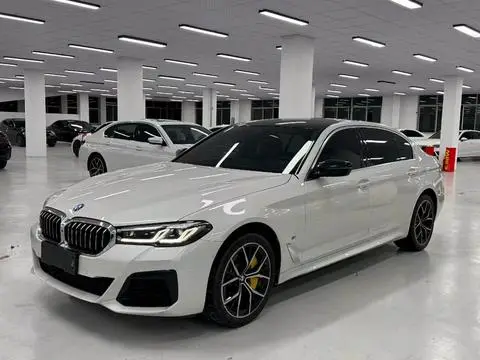 BMW 5 Series 2021 — фото 1