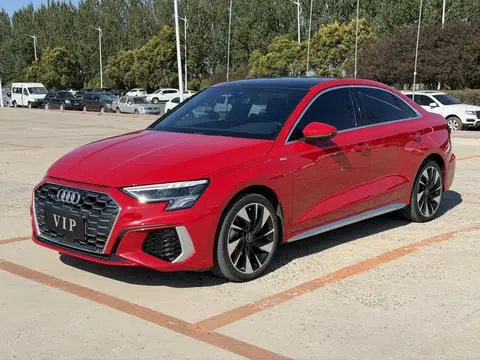 Audi A3 2022 — фото 1