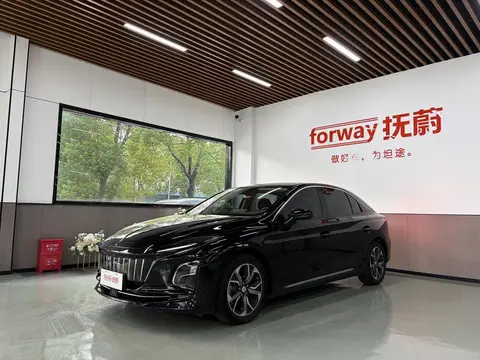 Hongqi E-QM5 2023
