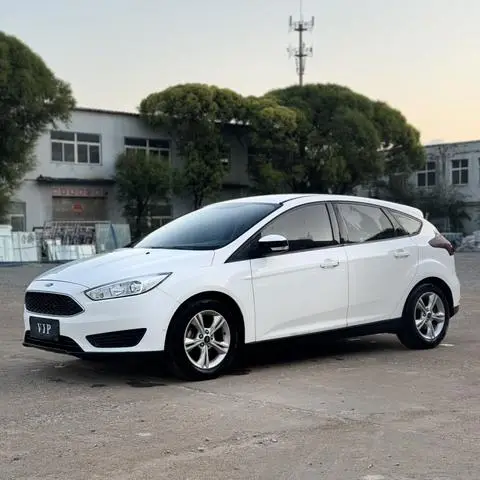 Ford Focus 2018 — фото 1
