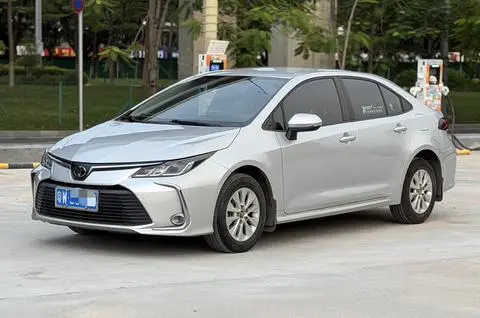 Toyota Corolla 2019 — фото 1