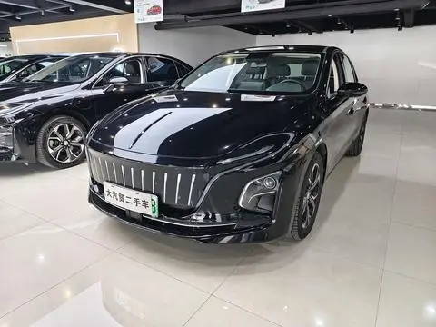 Hongqi E-QM5 2023
