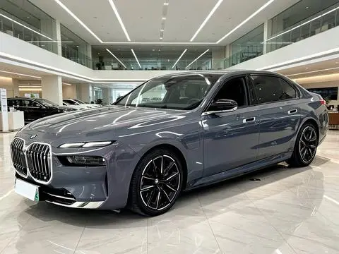 BMW i7 2023