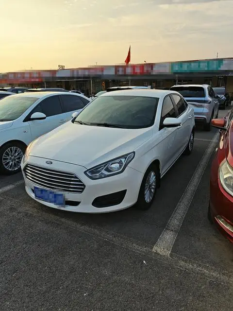 Ford Escort 2017
