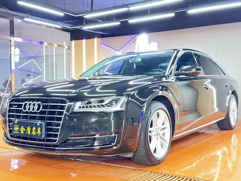 Audi A8 2016 — фото 1