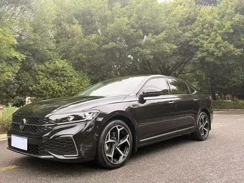 Volkswagen Passat 2024