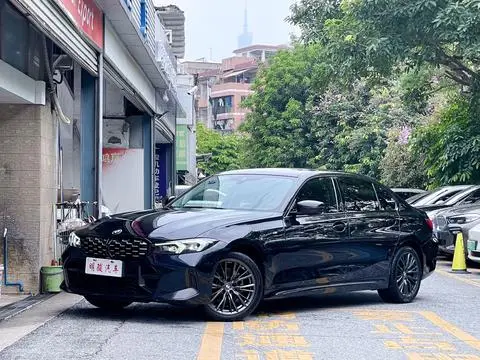 BMW 3 Series 2023 — фото 1