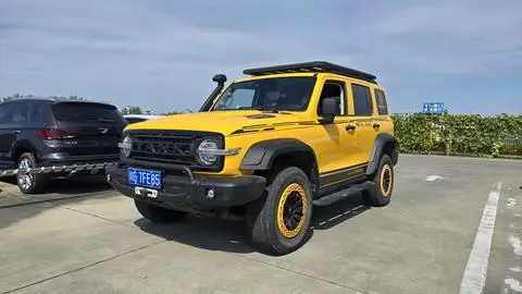 TANK 300 2022