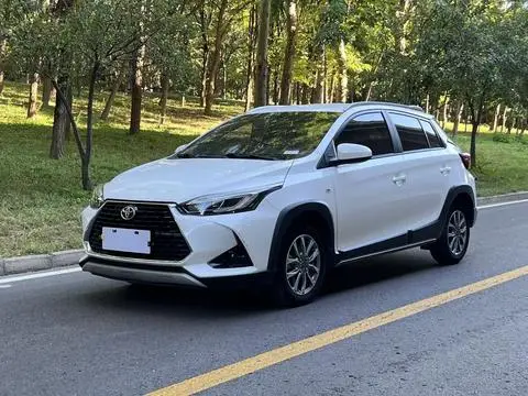 Toyota YARIS L 2021 — фото 1