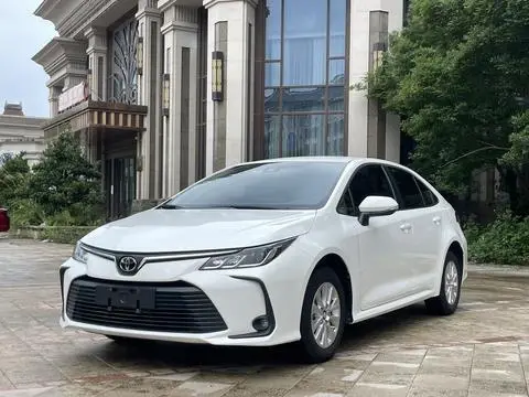 Toyota Corolla 2022 — фото 1