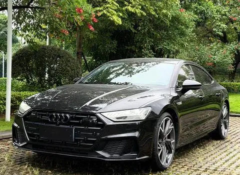 Audi A7L 2022