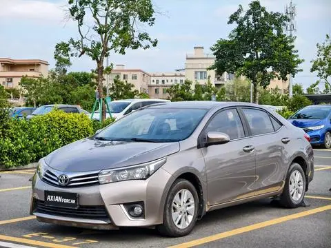 Toyota Corolla 2017 — фото 1