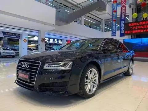 Audi A8 2016 — фото 1