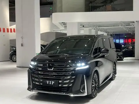 Toyota Alphard 2024 — фото 1