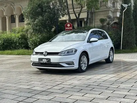 Volkswagen Golf 2019 — фото 1