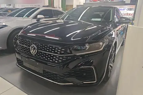 Volkswagen Passat 2021