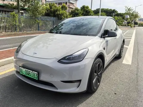 Tesla Model Y 2022 — фото 1