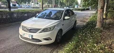 Changan Eado 2015 — фото 1