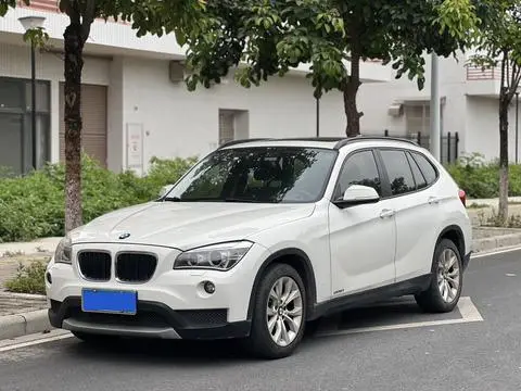 BMW X1 2013 — фото 1