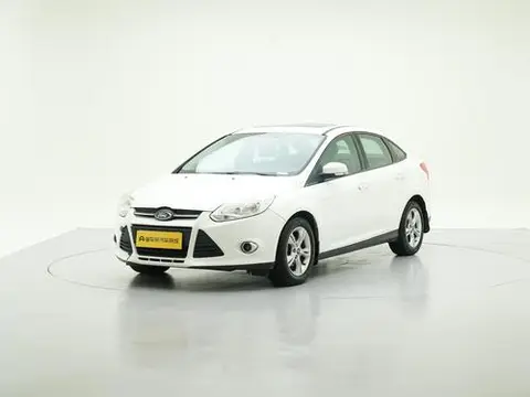 Ford Focus 2012 — фото 1