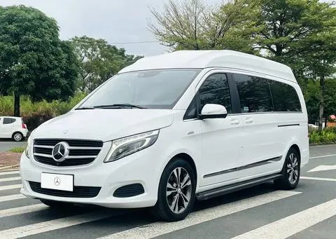 Mercedes-Benz V-Class 2017 — фото 1
